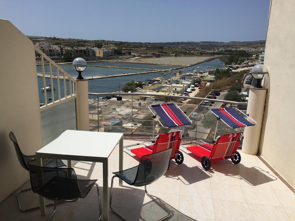 Seafront Apartment Blue Water St. Paul's Bay Esterno foto